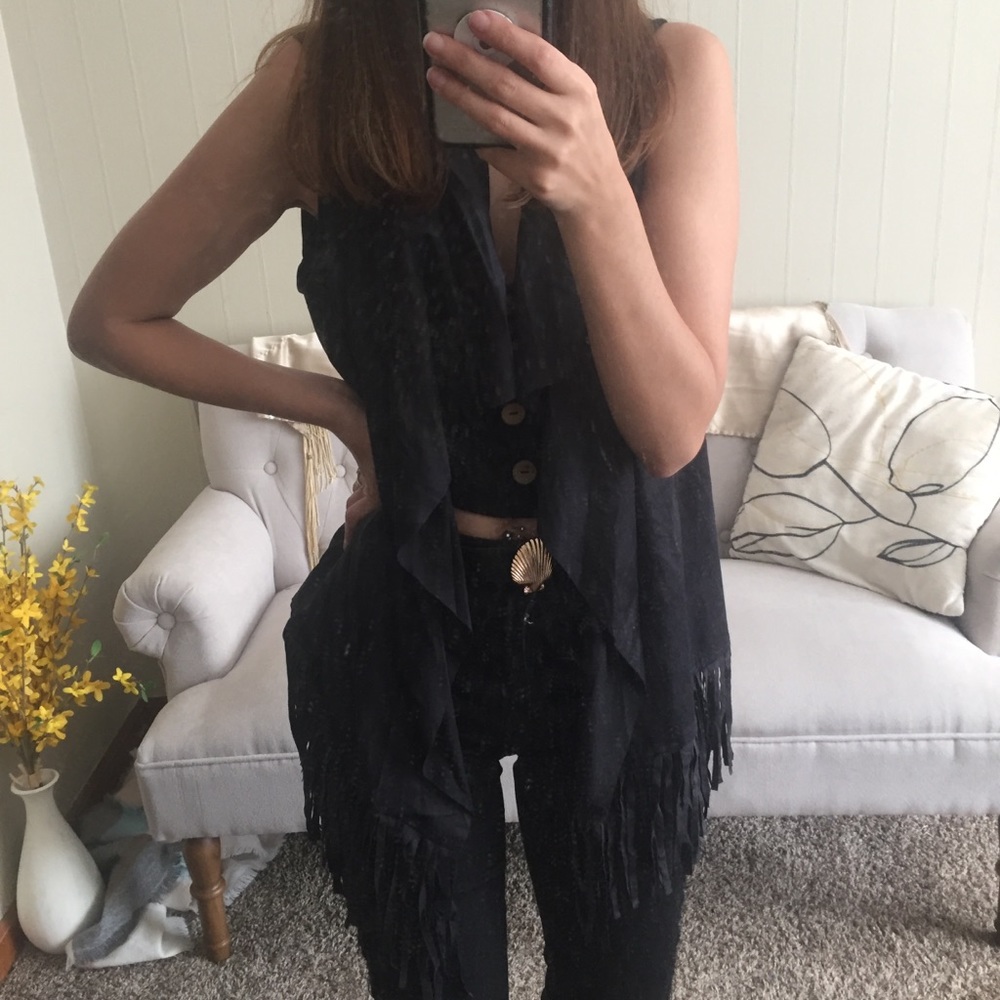 Countess Faux Suede Waterfall Collar Open Front Fringe Vest - Picture 7 of 7